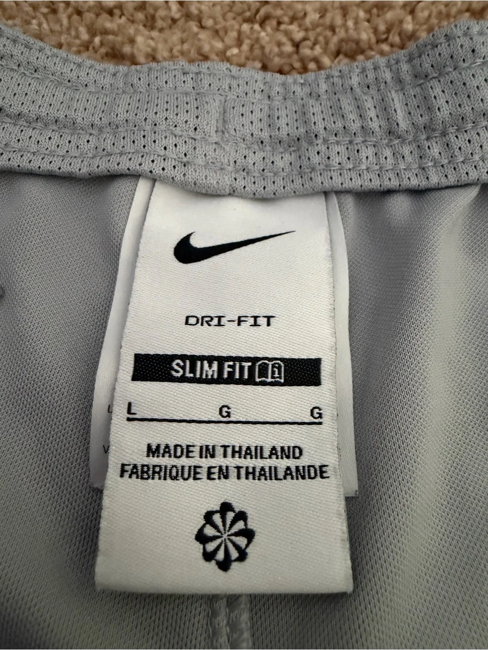 Nike Dri-Fit Men's Slim Fit Athletic Soccer Shorts Gray Black Swoosh Size L